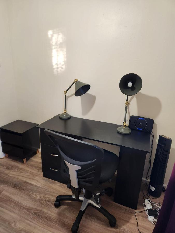 Crane Home In Dagenham With Free Wi Fi 外观 照片
